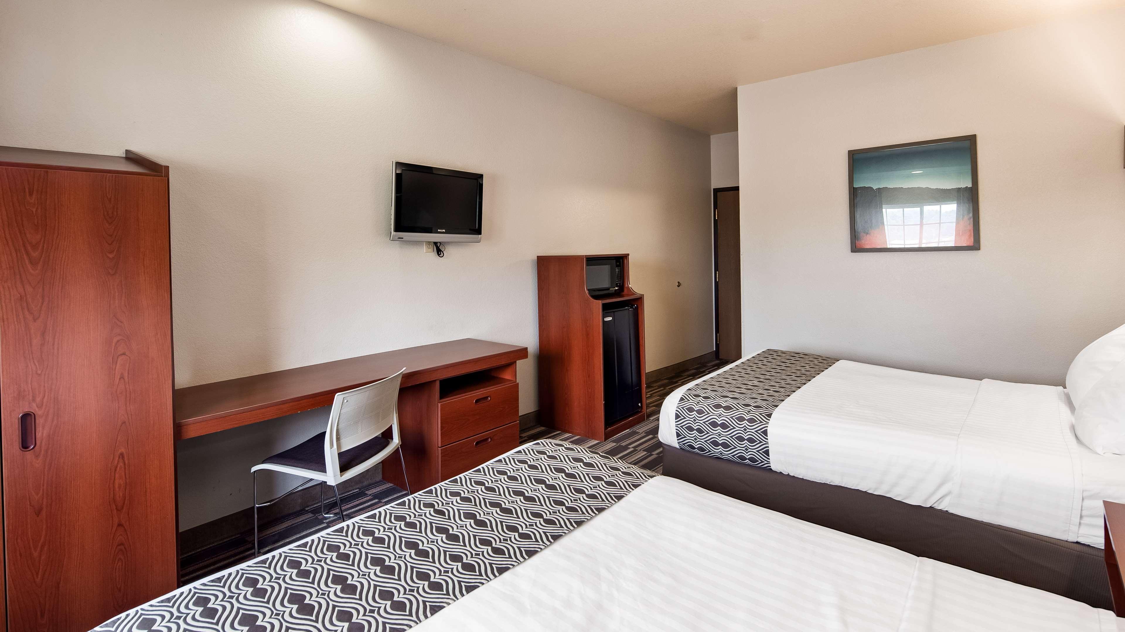 ชัวร์สเตย์ พลัส โฮเทล บาย เบสต์ เวสเทิร์น มอร์แกนทาวน์ Hotel ภายนอก รูปภาพ