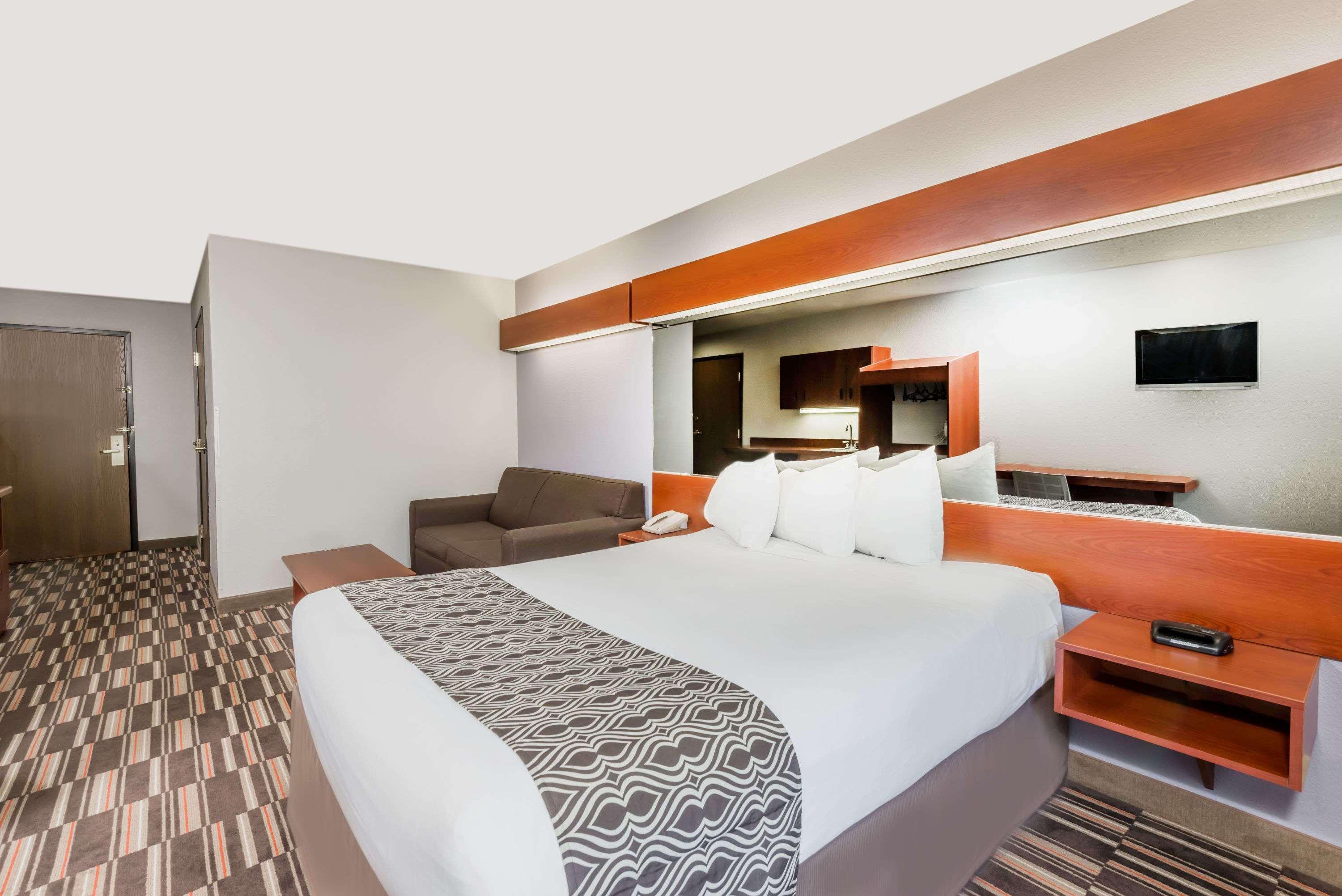 ชัวร์สเตย์ พลัส โฮเทล บาย เบสต์ เวสเทิร์น มอร์แกนทาวน์ Hotel ภายนอก รูปภาพ