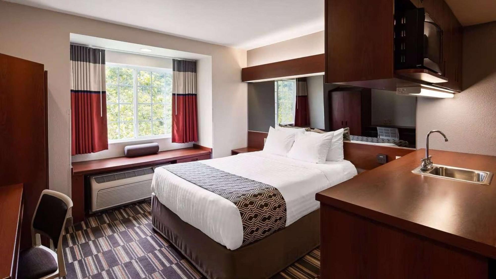 ชัวร์สเตย์ พลัส โฮเทล บาย เบสต์ เวสเทิร์น มอร์แกนทาวน์ Hotel ภายนอก รูปภาพ