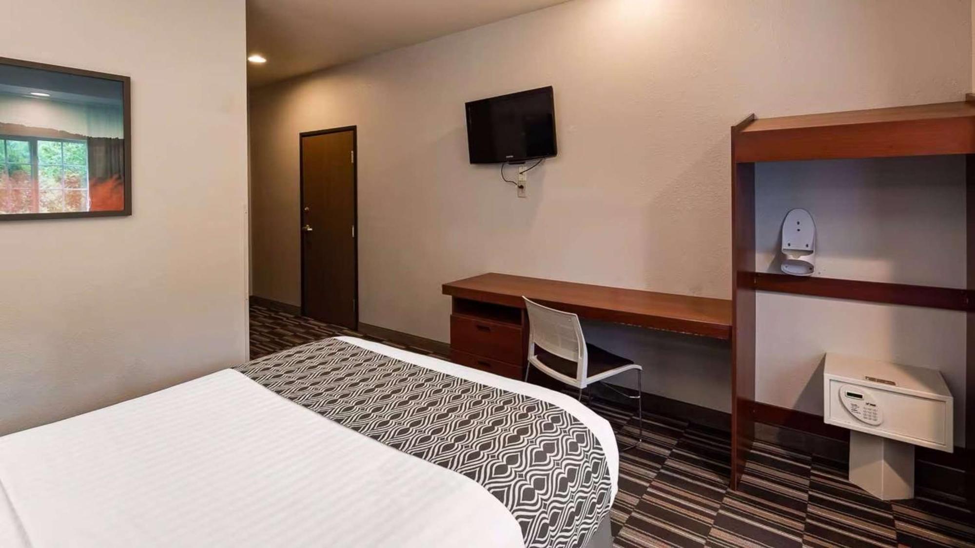 ชัวร์สเตย์ พลัส โฮเทล บาย เบสต์ เวสเทิร์น มอร์แกนทาวน์ Hotel ภายนอก รูปภาพ